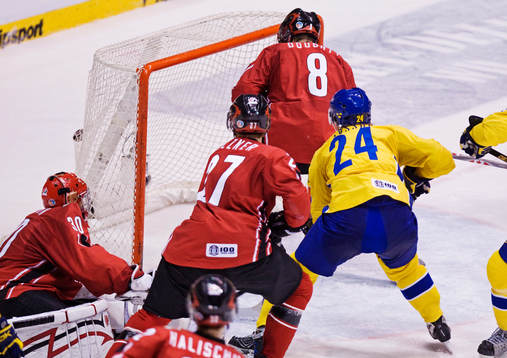 Tomas Larsson, Sverige