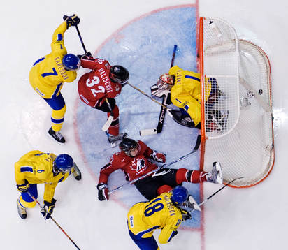 Wayne Simmonds, Kanada, målvakt, Jhonas Enroth