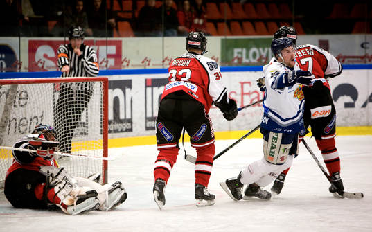 Johan Markusson avgör i sudden på Jani Hume, målvakt, 2-3
