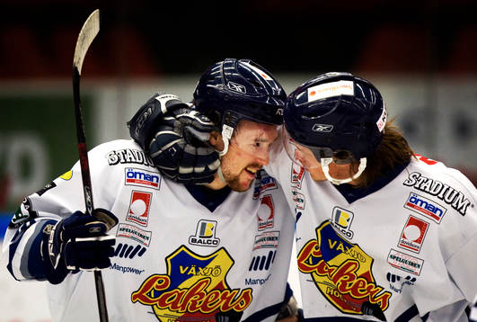 2-3 i sudden, Johan Markusson slår in pucken och grattas