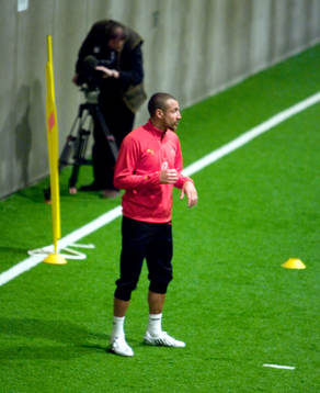 Helsingborg tränar i sin inomhushall. Henrik Larsson är