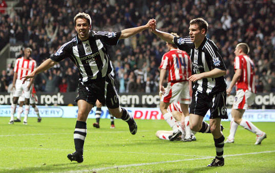 Michael Owen och James Milner, Newcastle, jubel