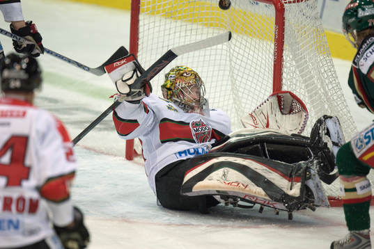 Tomi Kallio, Frölunda har fått ner Karol Krizan på isen