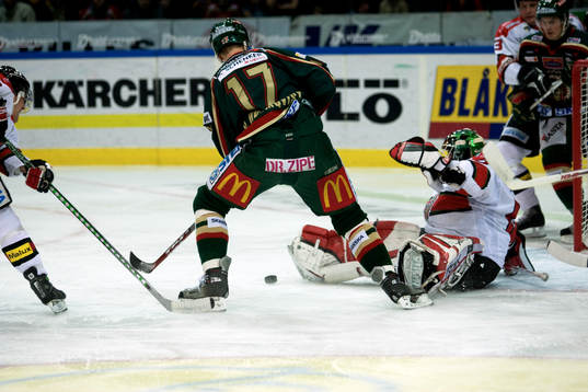 Mikael Holmqvist, Frölunda gör 1-0