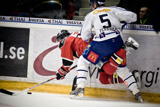 Daniel Fernholm, Linköping trycker till Peter Öberg, Modo