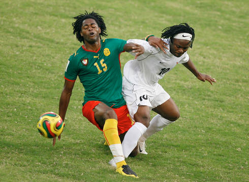 Alexandre Song Billong, Kamerun och Ian Bakala, Zambia