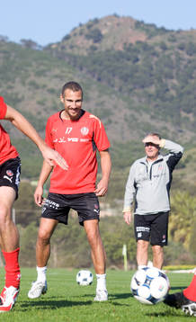 Henrik Larsson och bakom nygamle tränaren Bosse Nilsson