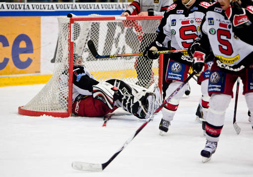 Jhonas Enroth, Målvakt Södertälje räddar i