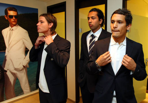 Emra Tahirovic, Dusan Djuric och Andres Vasquez provar