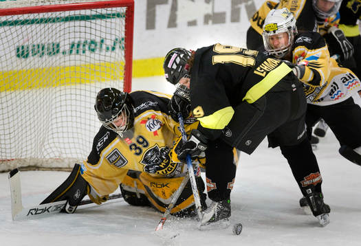 Kathrin Lehmann, AIK har inte full kontroll framför