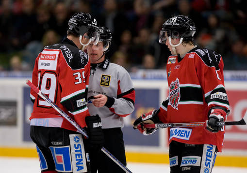 Pehr Claesson, domare pratar med Per Svartvadet och Oscar