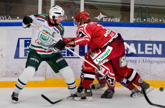 Kenny Jönsson, Rögle, och Johan Agu, Almtuna