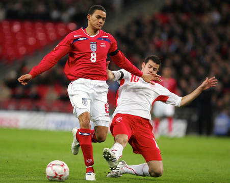 Jermaine Jenas, England. Tackling