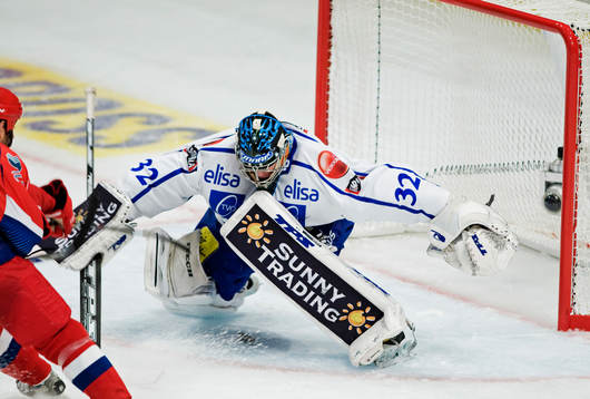 Maxim Sushinsky, Ryssland, gör sitt andra mål för dagen
