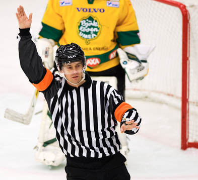 Niklas Persson, domare