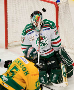 Niklas Johansson och Cristopher Nihlstorp, målvakt
