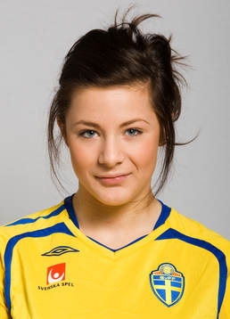 Lisa Lindahl, Sverige