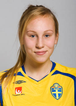 Linda Lundström, Sverige