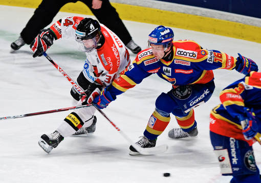 Tommy Wargh, Modo, tar sig förbi Nichlas Falk, Djurgården