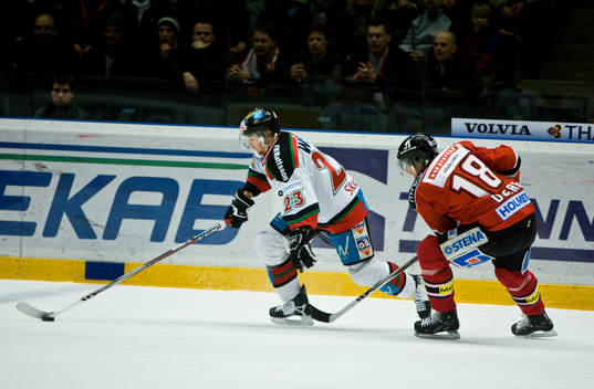 Thomas Skogs, Mora och Peter Öberg, Modo
