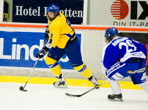 Erika Holst, Sverige