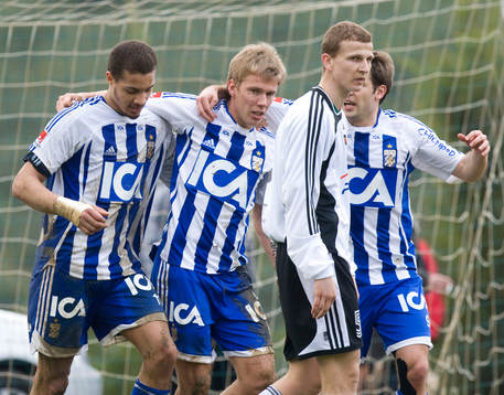 2-2, Pontus Wernbloom, som grattas av Mathias Ranégie och