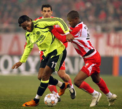 Didier Drogba, Chelsea och Julio Cesar, Olympiakos