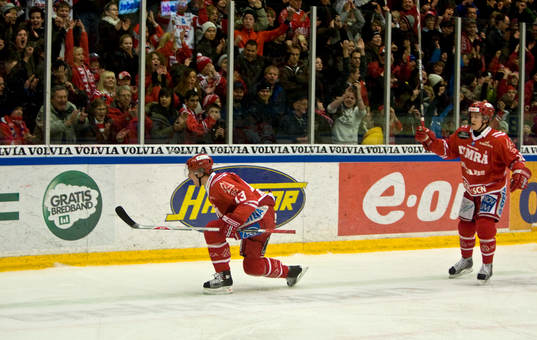 Peter Regin, Timrå gör 1-0 på Michal Zajkowski, Målvakt