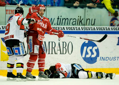 Patrick Yetman, Modo (skada)