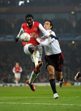 Emmanuel Adebayor och Alessandro Nesta
