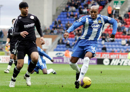 Marlon King, Wigan och Dean Leacock, Derby