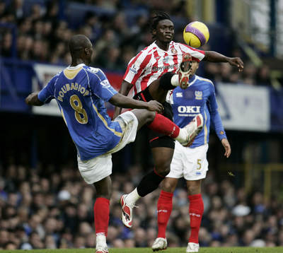 Kenwyne Jones, Sunderland och Papa Bouba Diop, Portsmouth