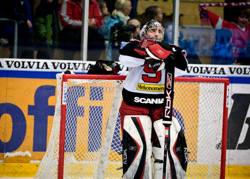 Jhonas Enroth, Målvakt Södertälje