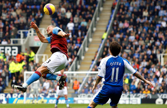 Wilfred Bouma, Aston Villa, nick