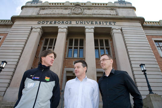 Fotbollstränarna in på universitetet: Fr v - Patrik