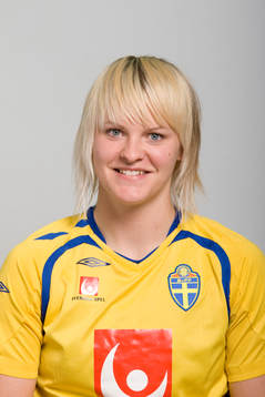 Nilla Fischer, Sverige