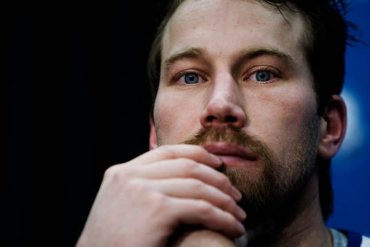 Peter Forsberg på presskonferens