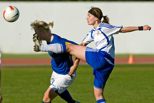 Nilla Fischer, Sverige, och Anna-Kaisa Rantanen, Finland