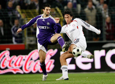 Luca Toni, Bayern och Nicolas Pareja, Anderlecht
