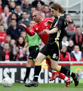 Afonso Alves, Middlesbrough och Glenn Loovens, Cardiff, i