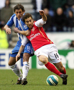Michael Brown, Wigan och Mathieu Flamini, Arsenal