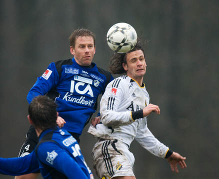 Tommy Jönsson och Ivan Obolo nickduell