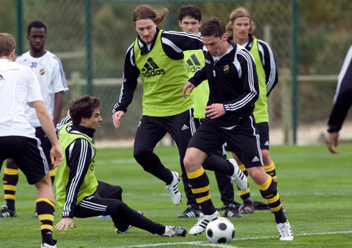 Daniel Mendes, AIK, Mats Rubarth, AIK, och Miran Burgic, AIK