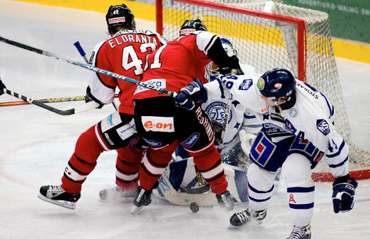 Edward Belfour, Leksands målvakt får besök av två