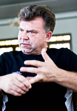 Fotboll, träningsläger, Stefan Holm, sportchef Enköping