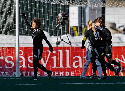 Mami Yamaguchi, Umeå, gjorde mål