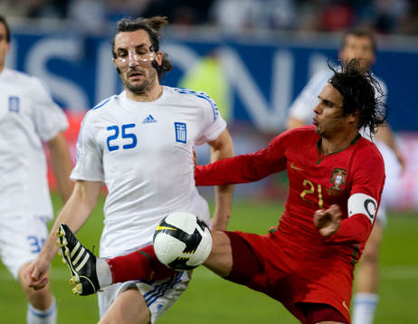 Kyrgiakos, Grekland och Nuno Gomes, Portugal