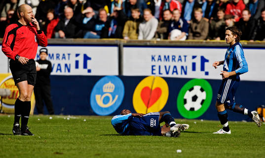 Martin Hansson, domare och Jones Kusi Asare, Djurgården