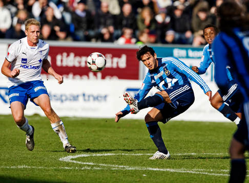 Enrico Cardoso Nazaré, Djurgården, passar bollen