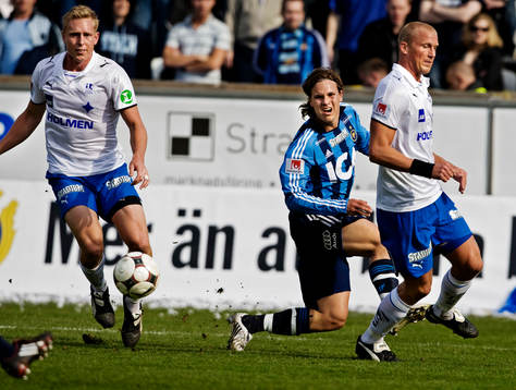 Sebastian Rajalakso, Djurgården, passar bollen
